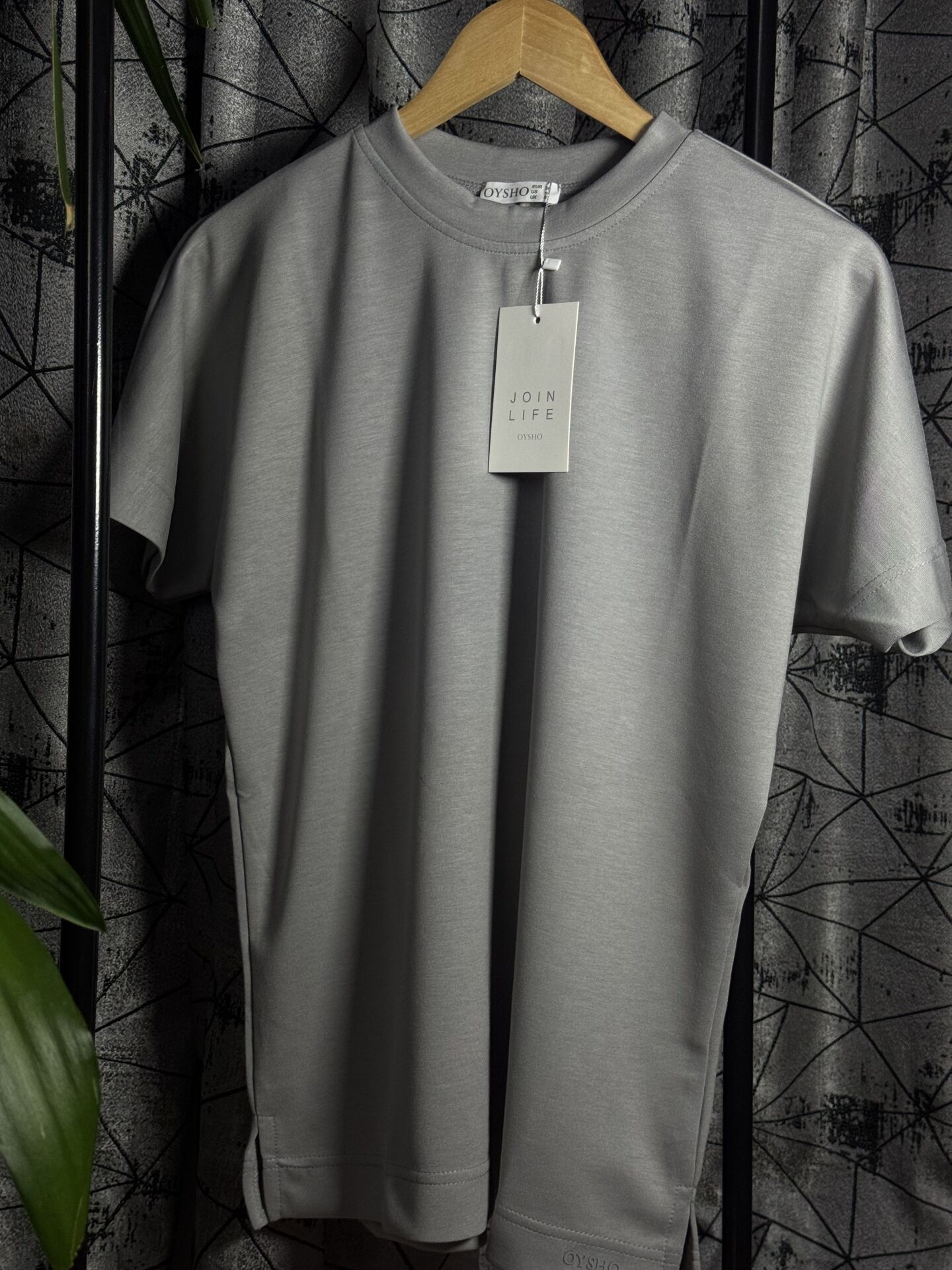 Yırtmaç Detay T-shirt  Bayan Gri Renk (Marka)